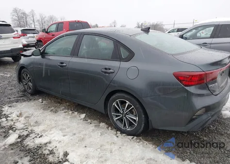 2022 Kia Forte Lxs z USA, uszkodzony, nr VIN 3KPF24AD6NE495204